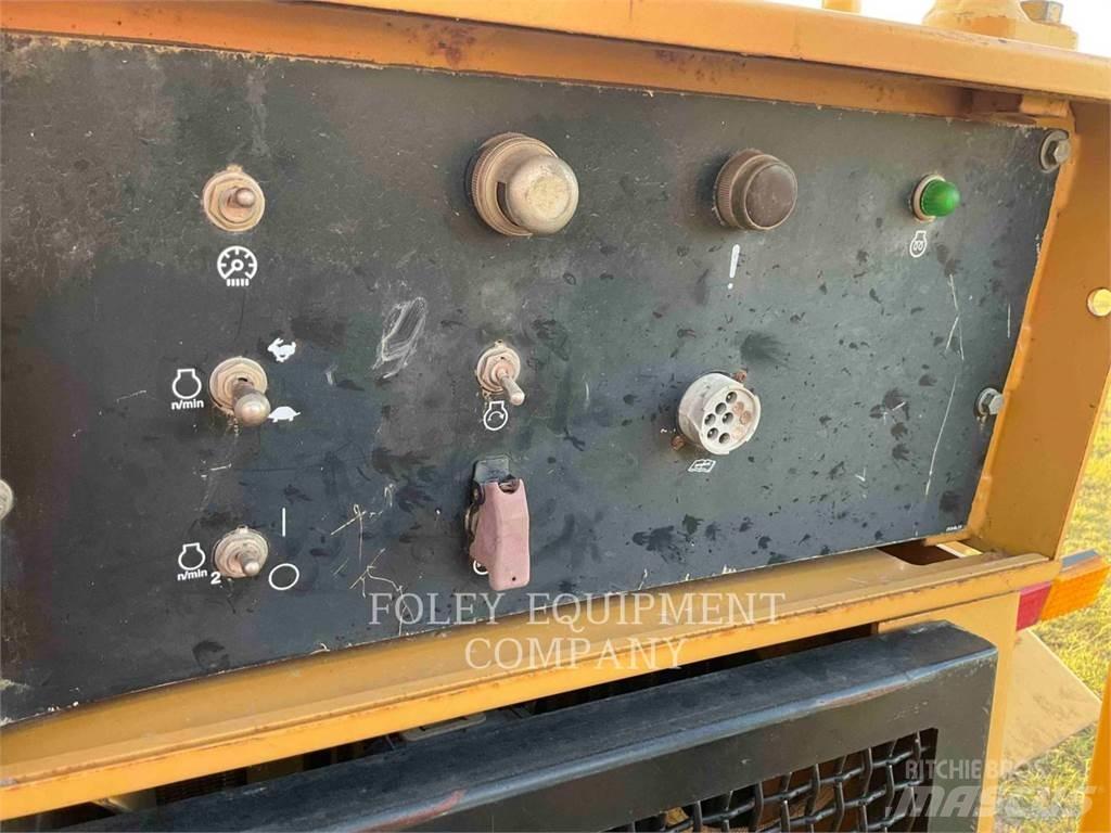 CAT 627G Földnyesők (szkréperek)