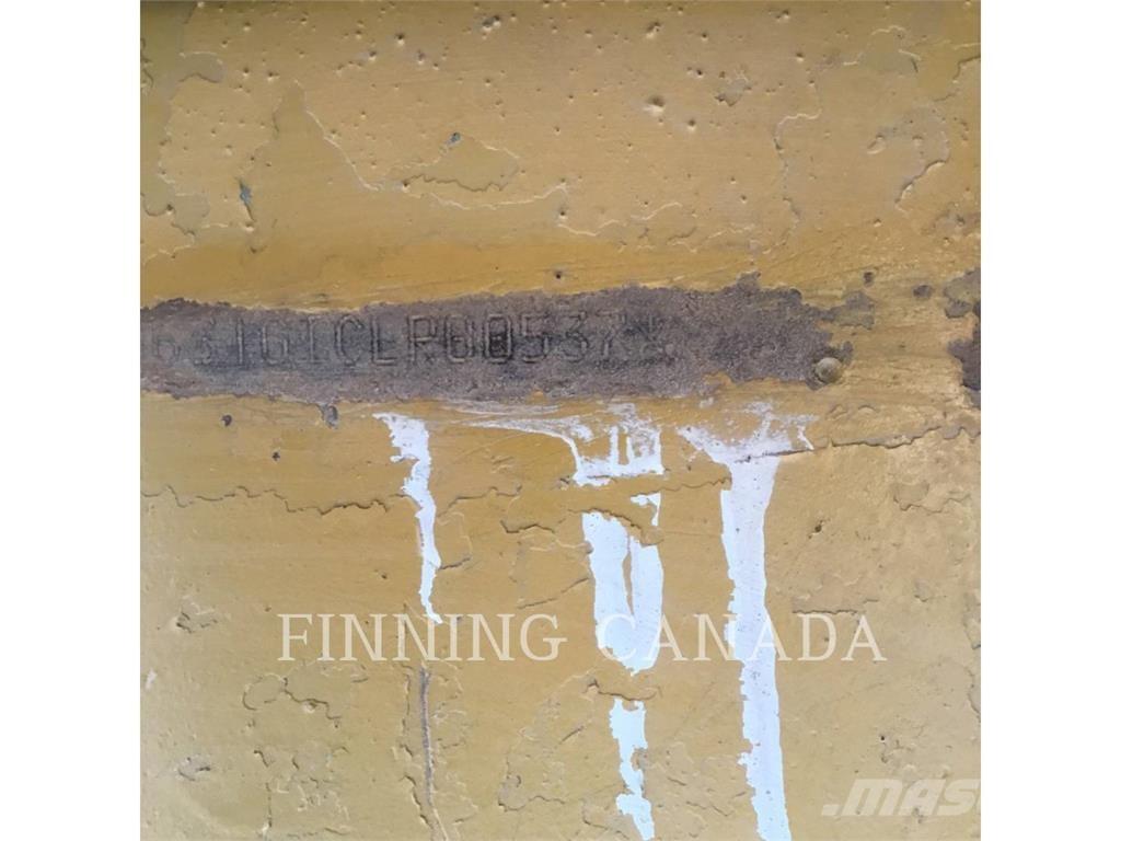 CAT 631G Földnyesők (szkréperek)