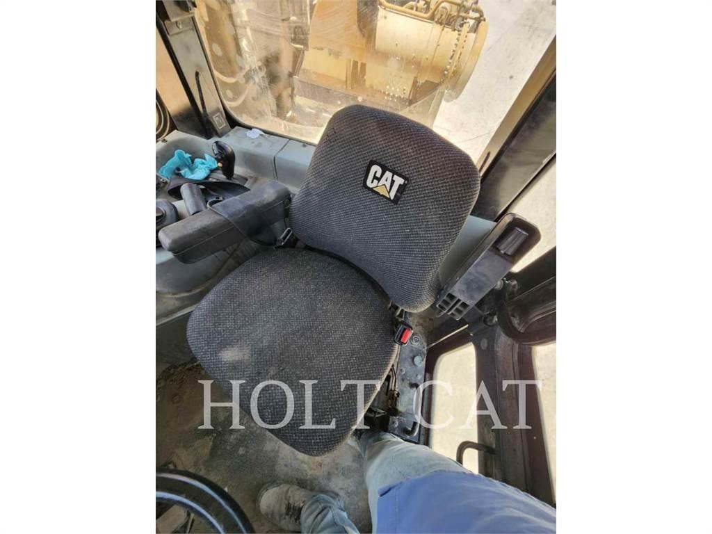 CAT 631G Földnyesők (szkréperek)