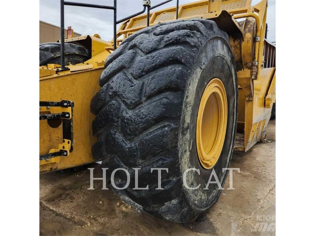 CAT 631K Földnyesők (szkréperek)