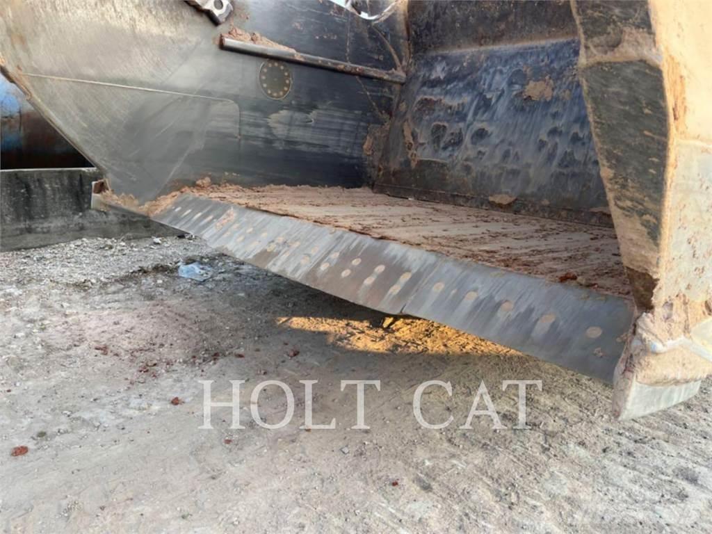 CAT 631K Földnyesők (szkréperek)