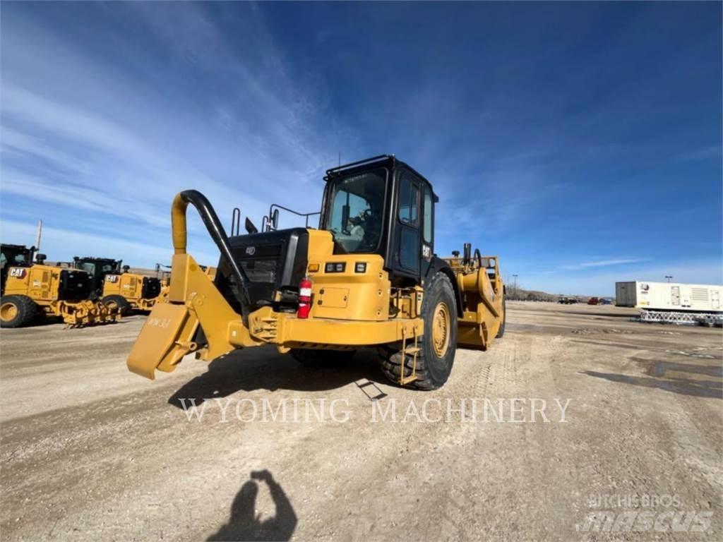 CAT 637 Földnyesők (szkréperek)