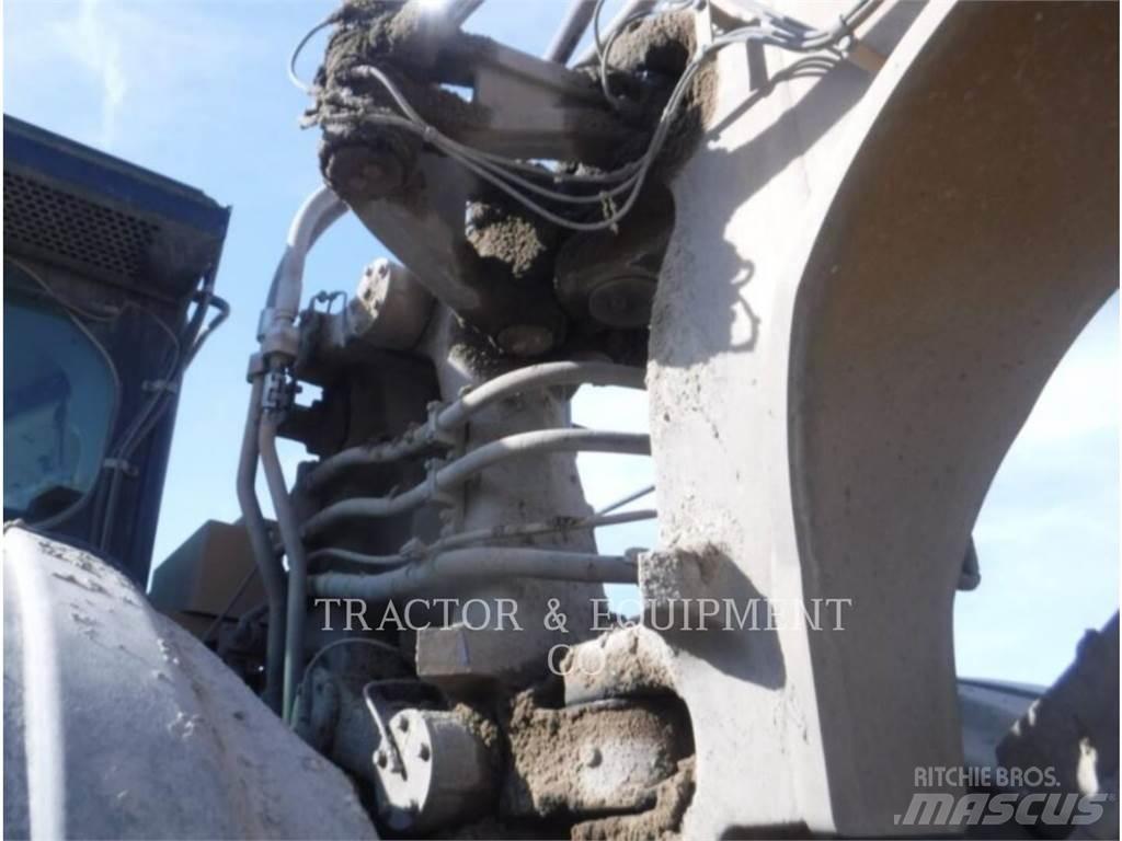 CAT 637K Földnyesők (szkréperek)