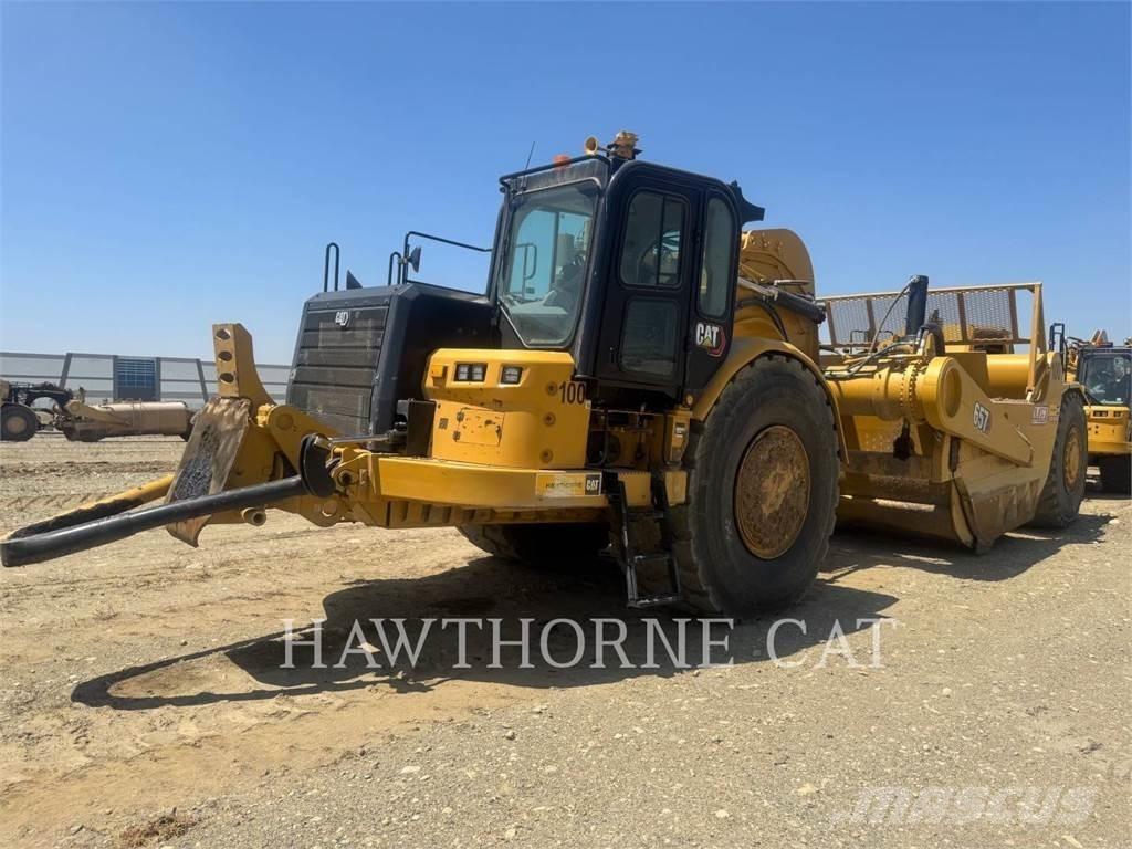CAT 657 Földnyesők (szkréperek)