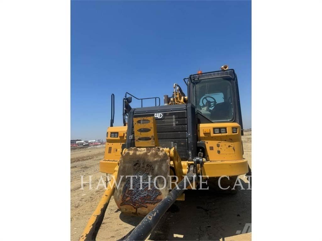 CAT 657 Földnyesők (szkréperek)