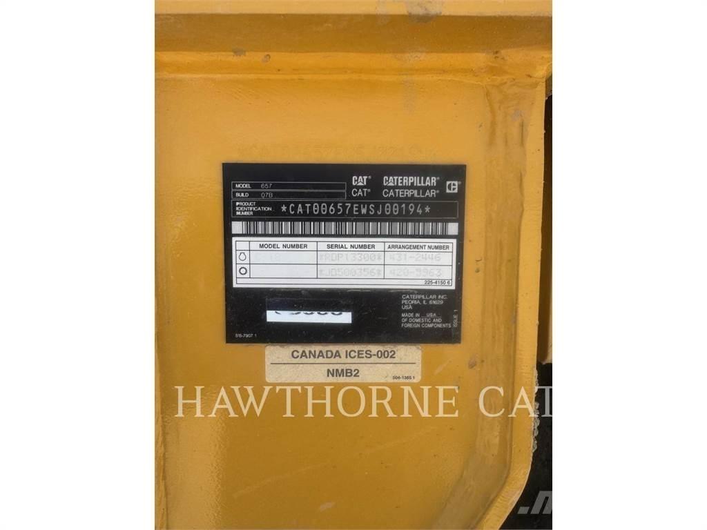 CAT 657 Földnyesők (szkréperek)