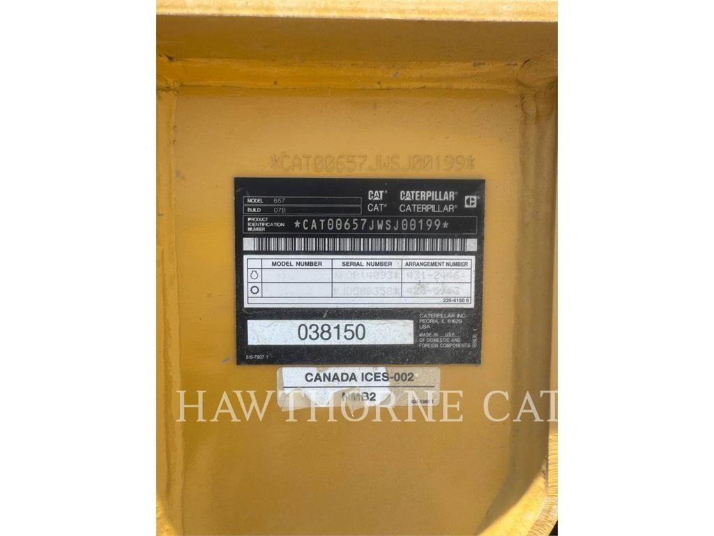 CAT 657 Földnyesők (szkréperek)
