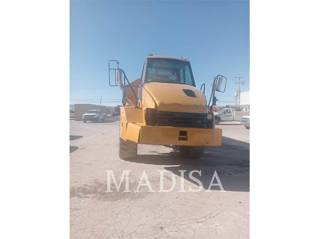 CAT 725 Csuklósdömperek