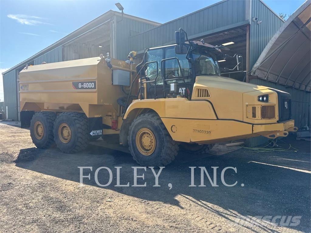 CAT 725-04 Tartályos teherautók