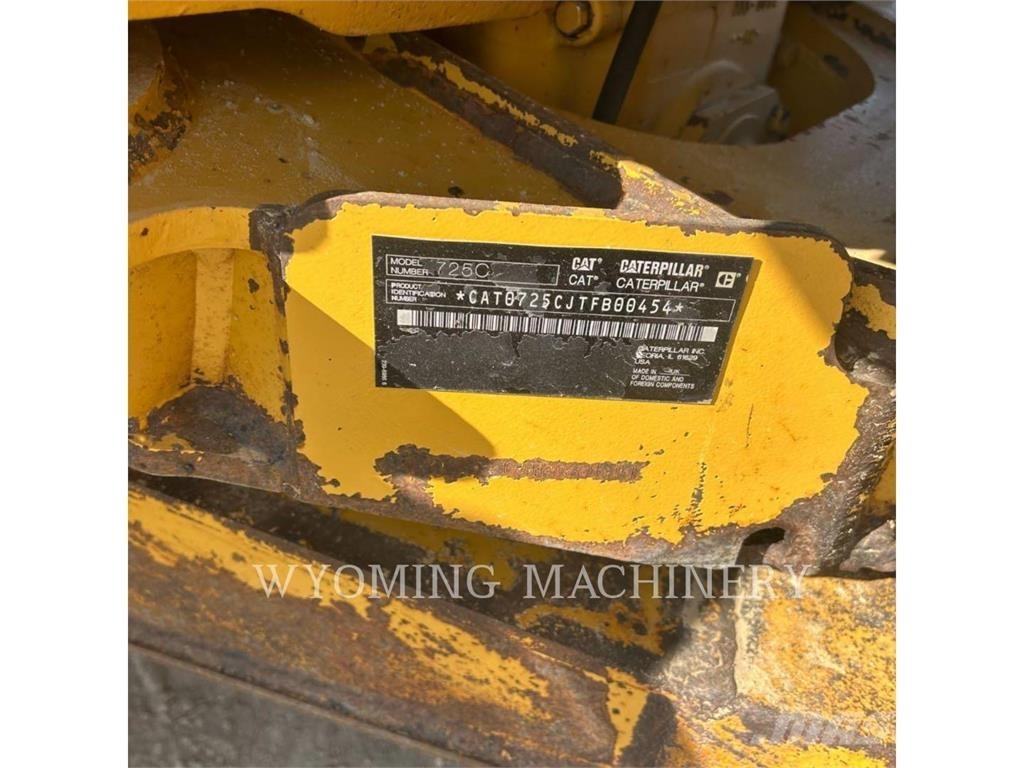 CAT 725C Csuklósdömperek