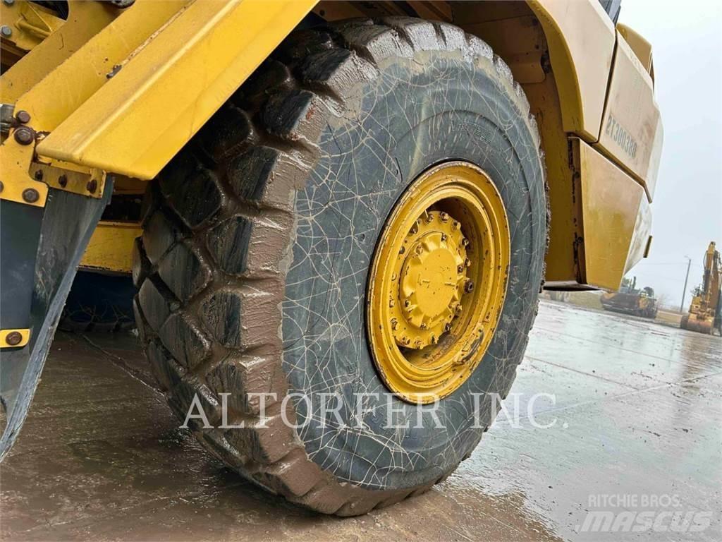 CAT 725C2 Csuklósdömperek