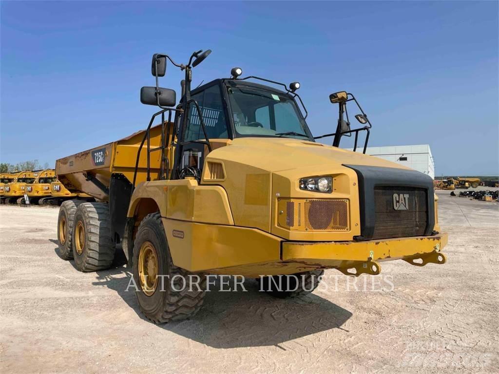 CAT 725C2 Csuklósdömperek