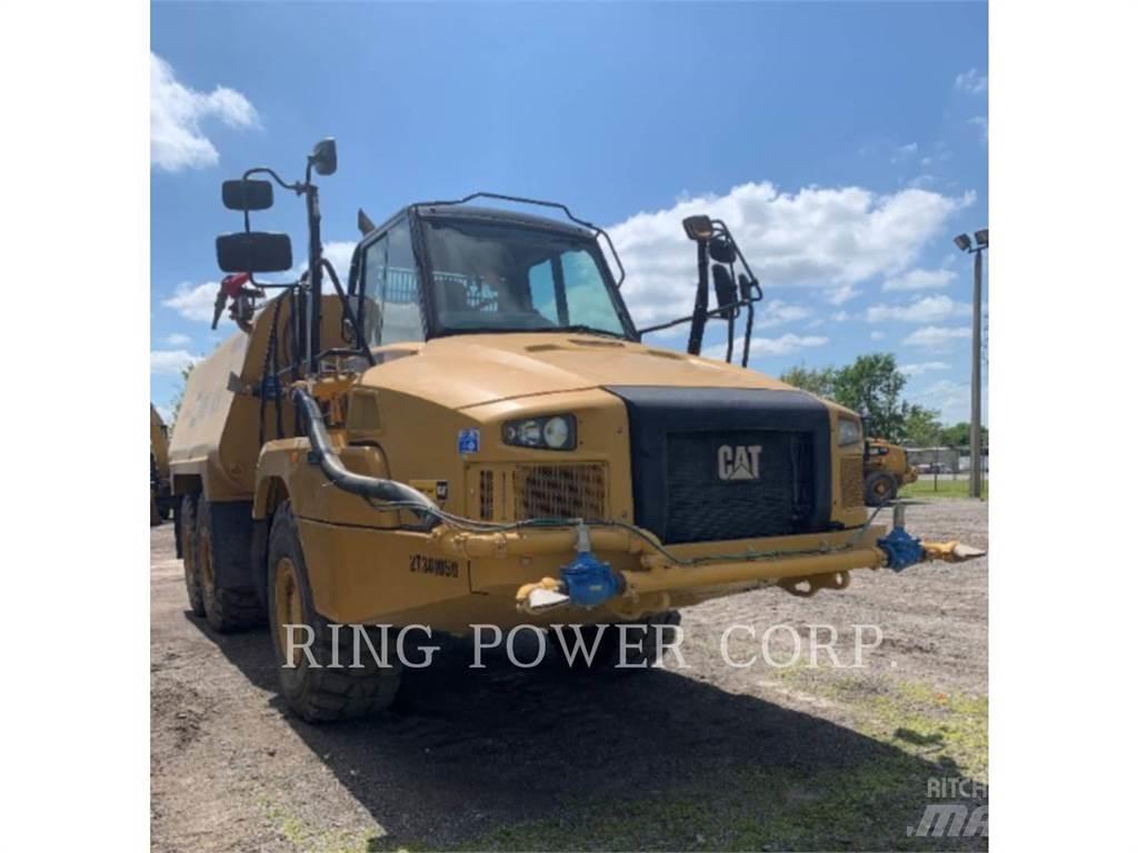 CAT 725C2WW Tartályos teherautók