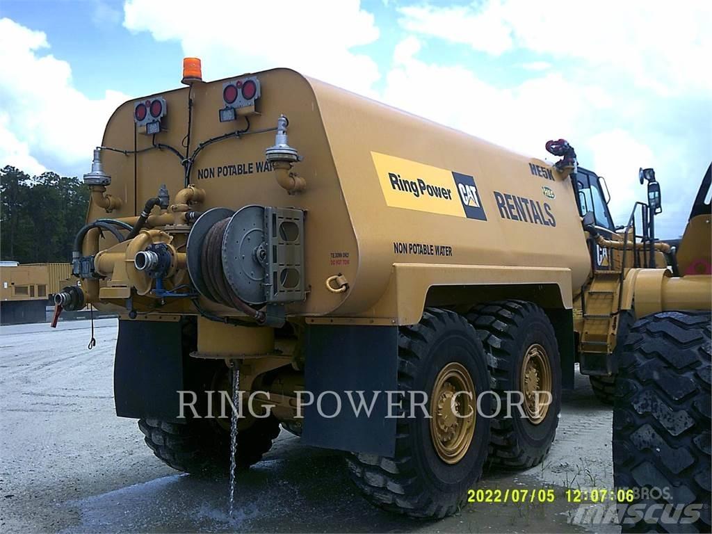 CAT 725C2WW Tartályos teherautók