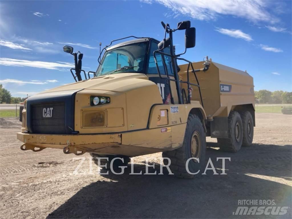 CAT 725CWT Tartályos teherautók