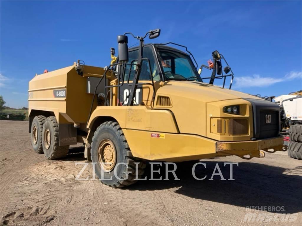 CAT 725CWT Tartályos teherautók