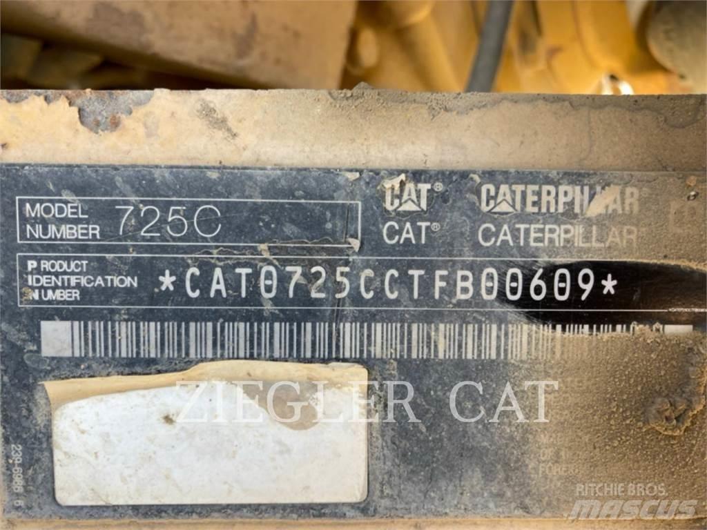 CAT 725CWT Tartályos teherautók