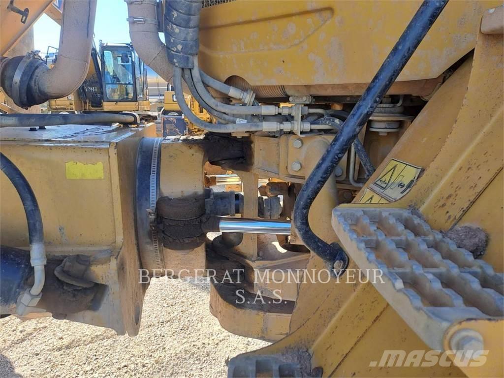 CAT 730 Csuklósdömperek