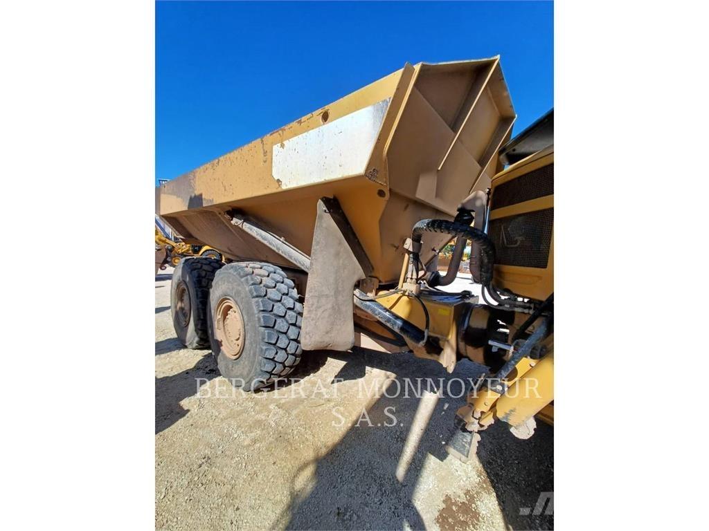 CAT 730 Csuklósdömperek