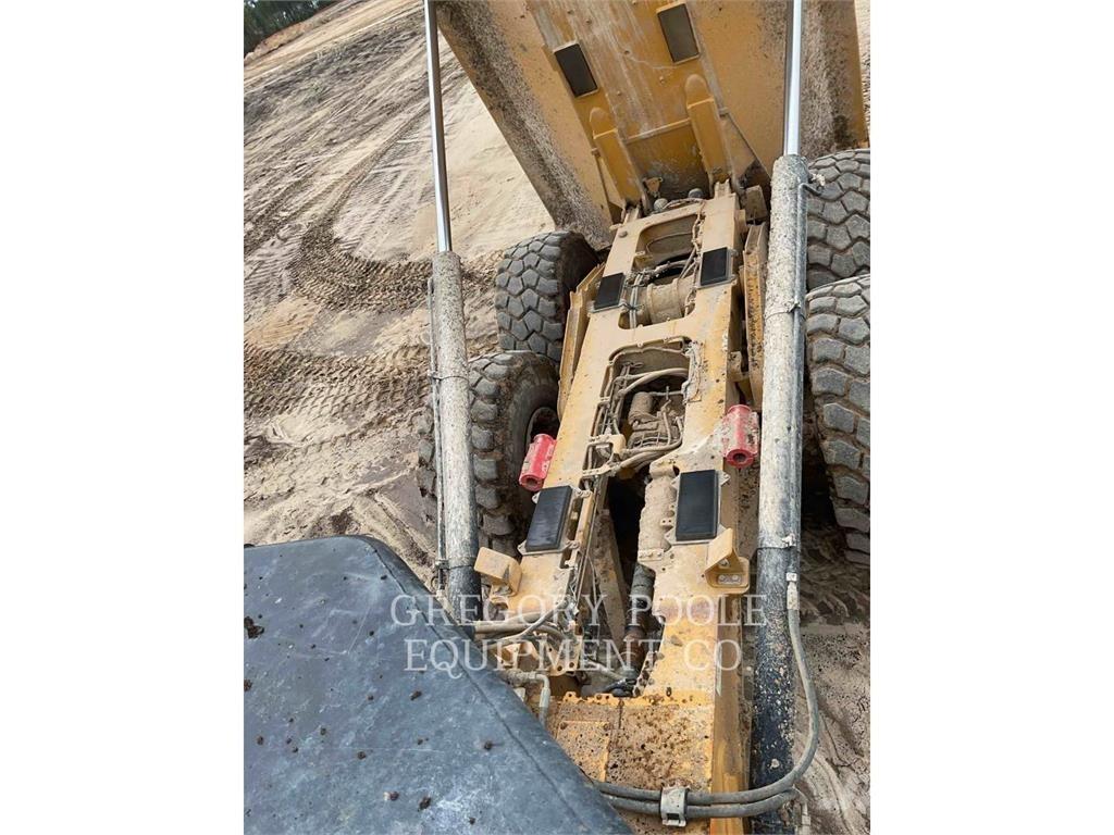 CAT 73004 Csuklósdömperek