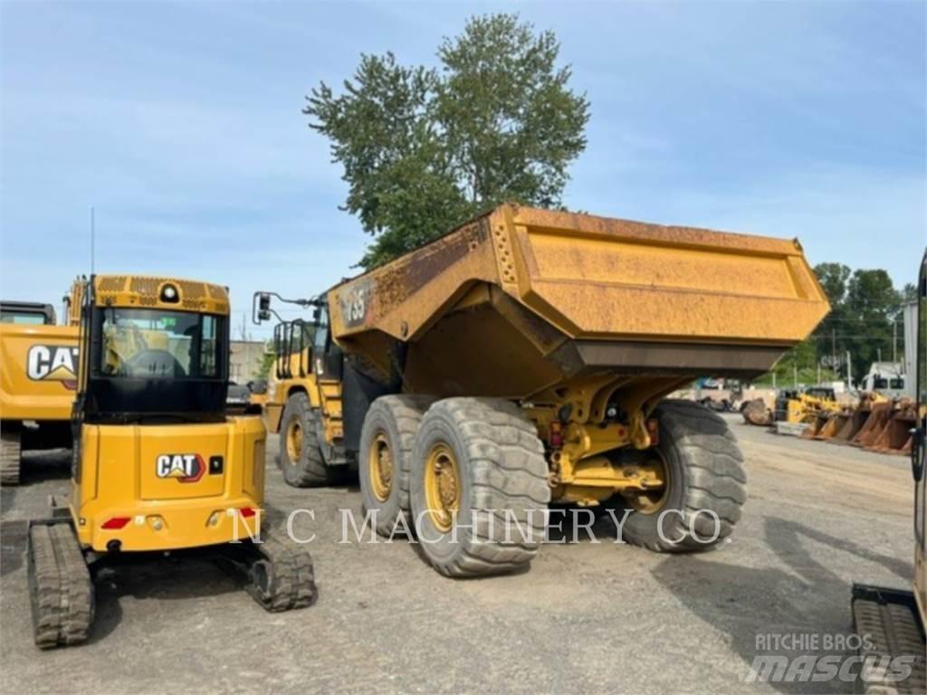 CAT 735 Billenő teherautók