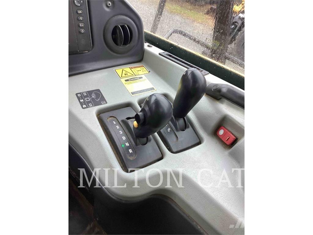 CAT 735C Csuklósdömperek