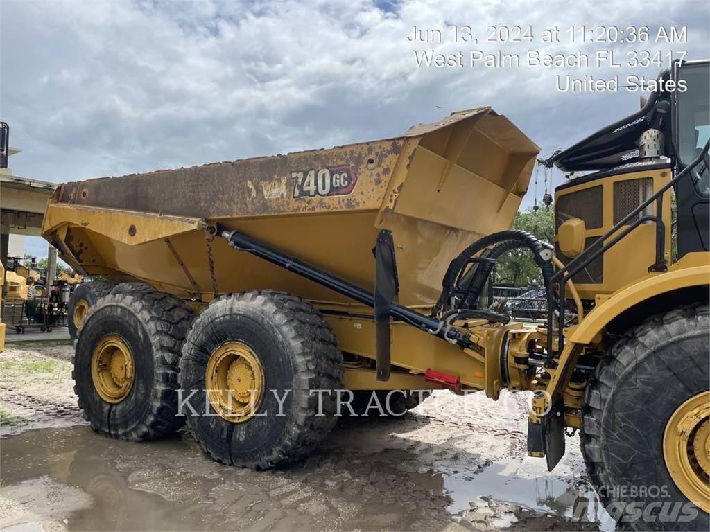CAT 740 Csuklósdömperek
