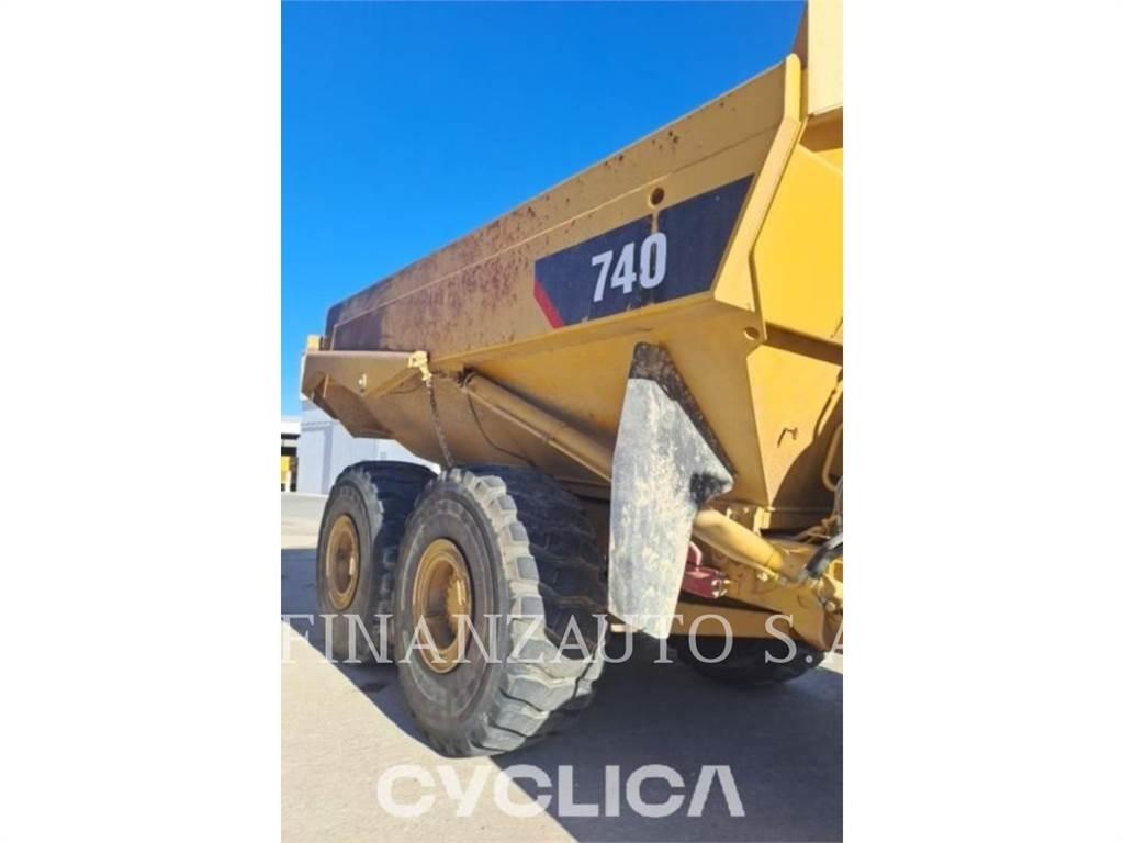 CAT 740 Csuklósdömperek
