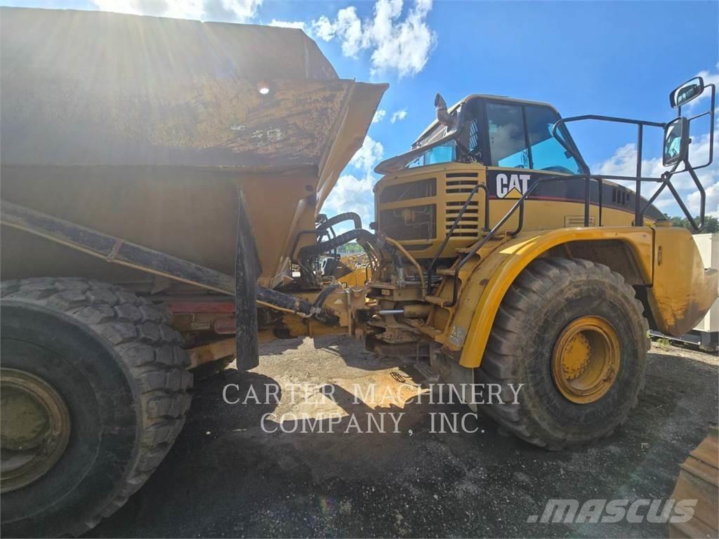 CAT 740 Csuklósdömperek