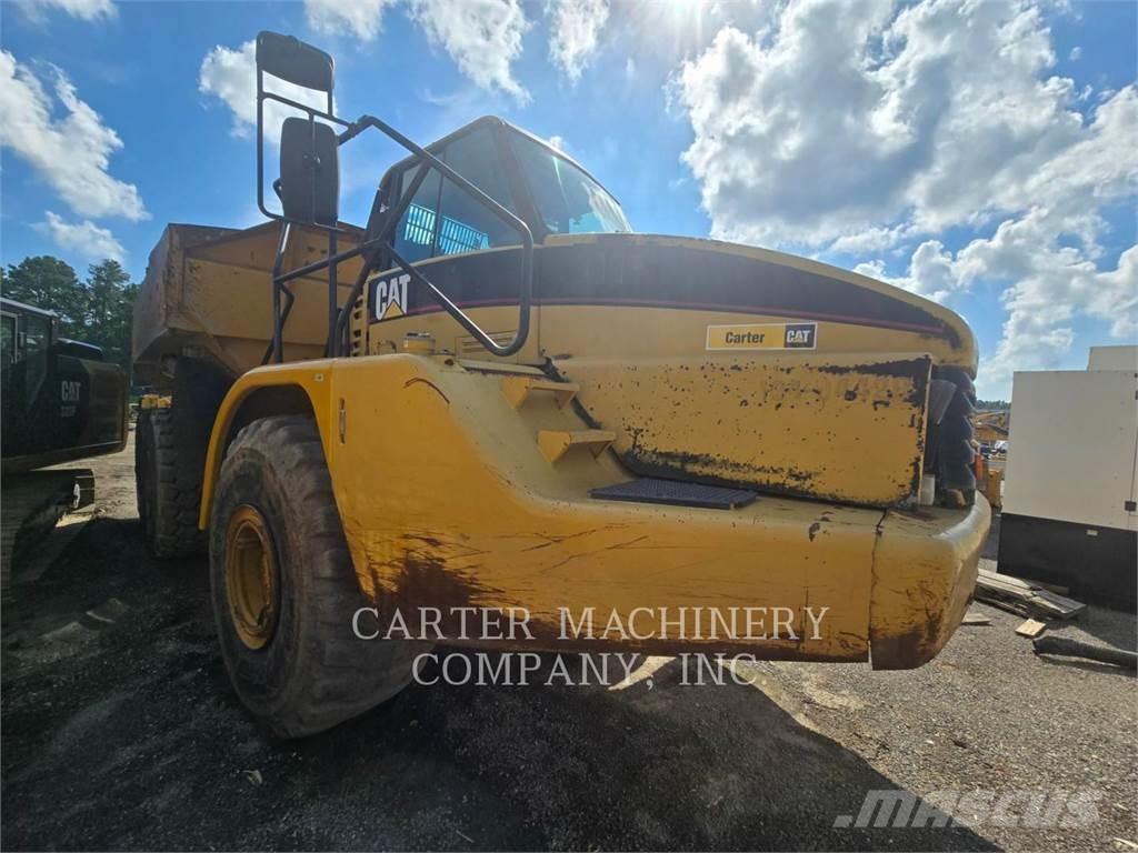 CAT 740 Csuklósdömperek