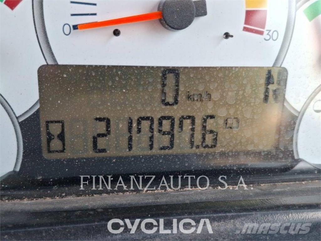 CAT 740 Csuklósdömperek