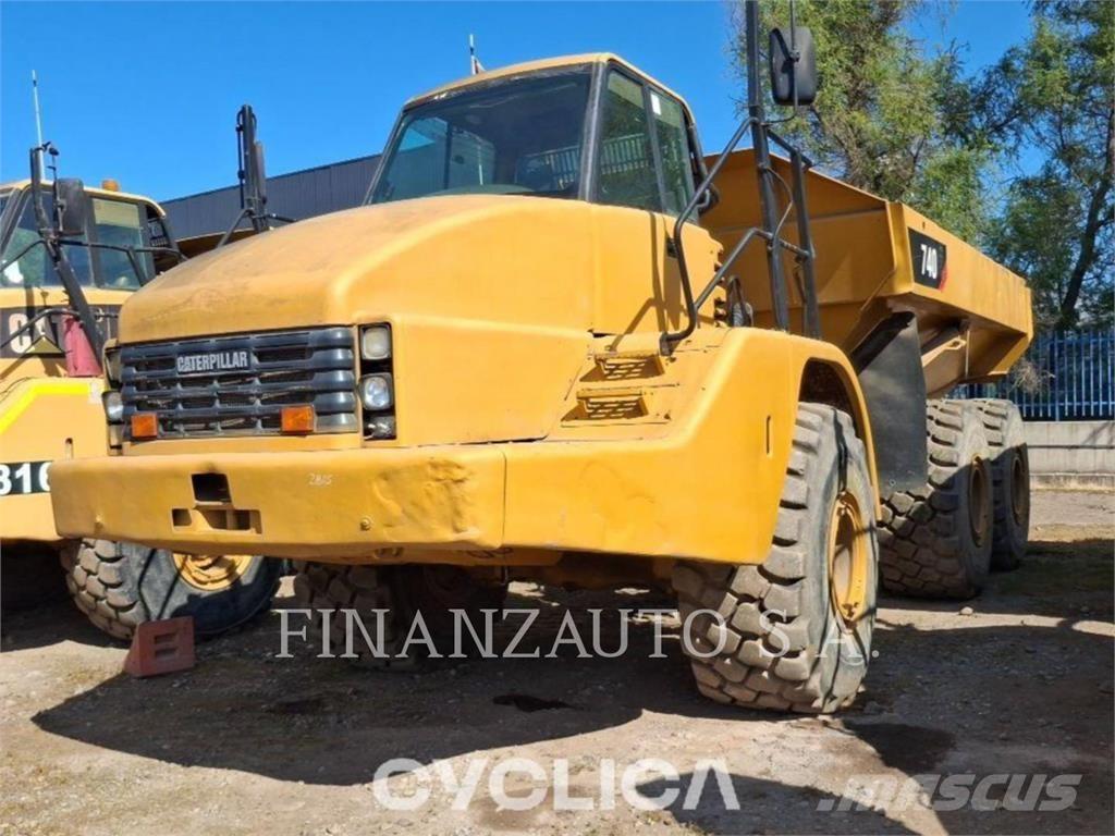 CAT 740 Csuklósdömperek