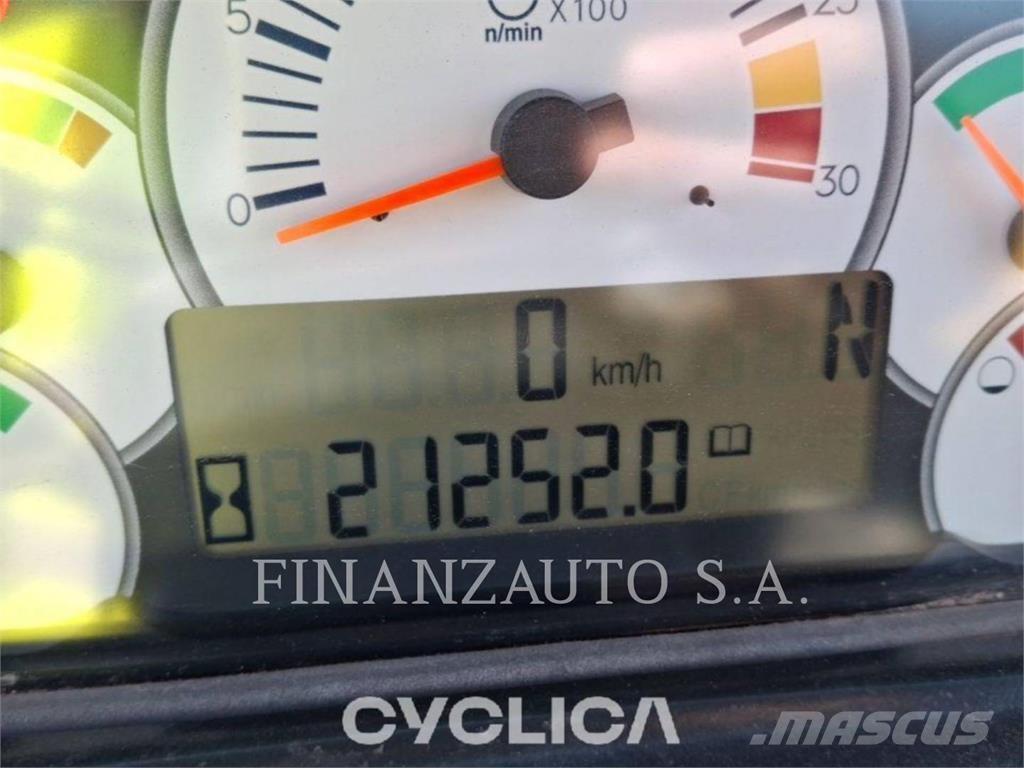 CAT 740 Csuklósdömperek