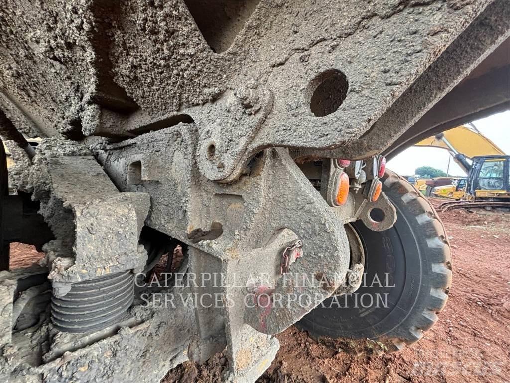 CAT 740-04GC Csuklósdömperek
