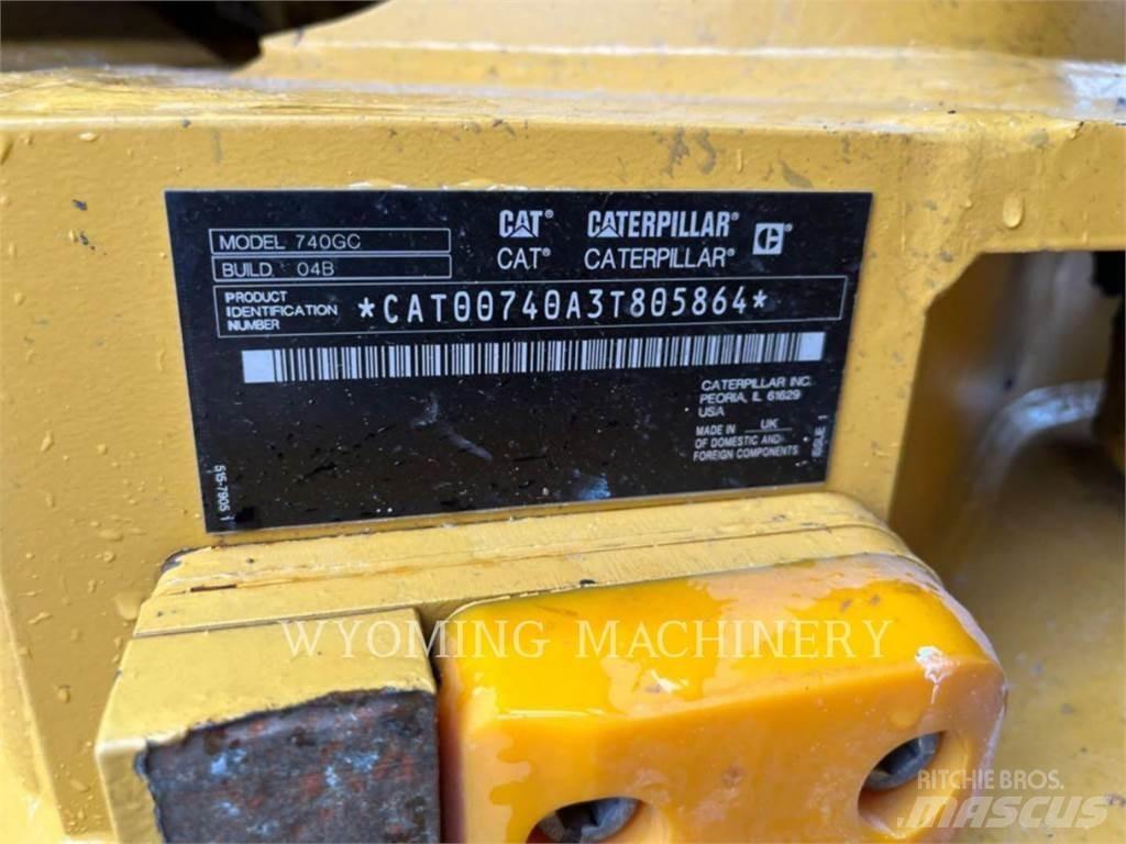 CAT 740 GC Csuklósdömperek