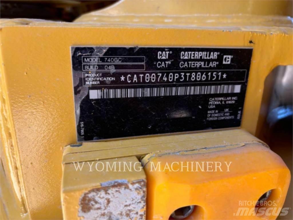 CAT 740 GC Csuklósdömperek