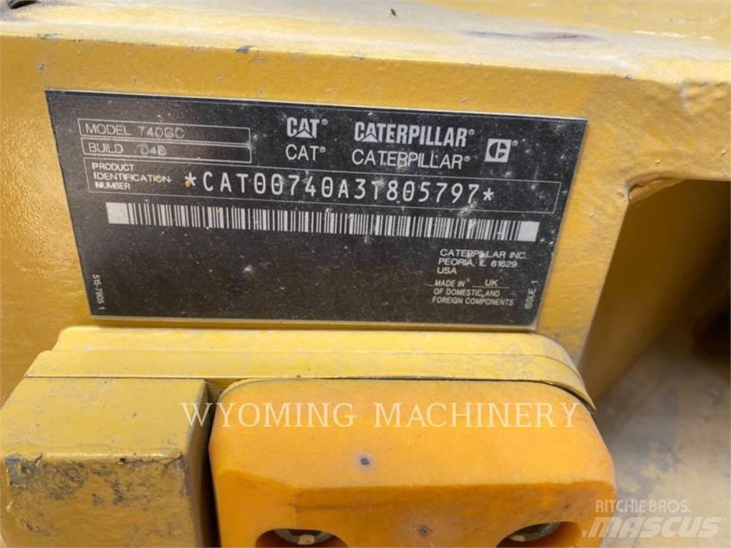 CAT 740 GC Csuklósdömperek