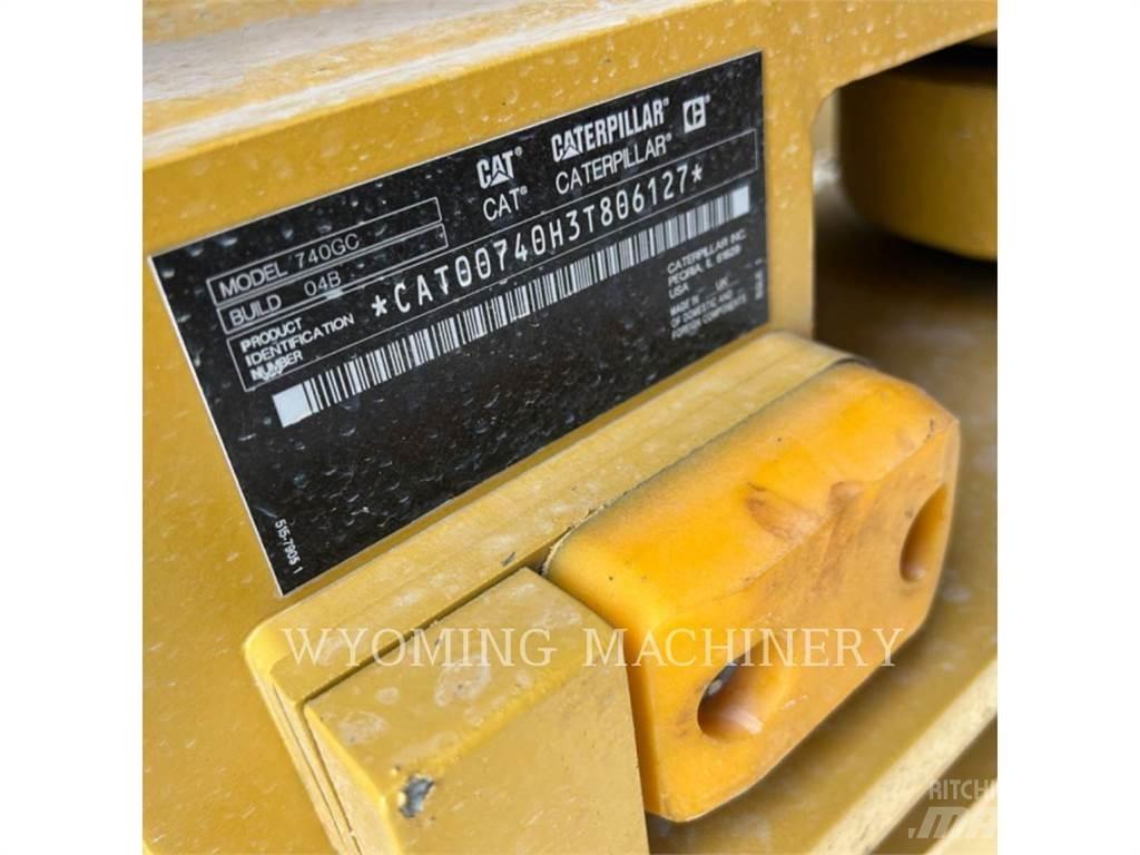 CAT 740 GC Csuklósdömperek