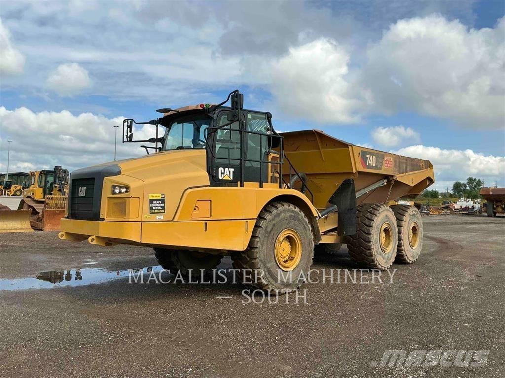 CAT 740 GC Csuklósdömperek