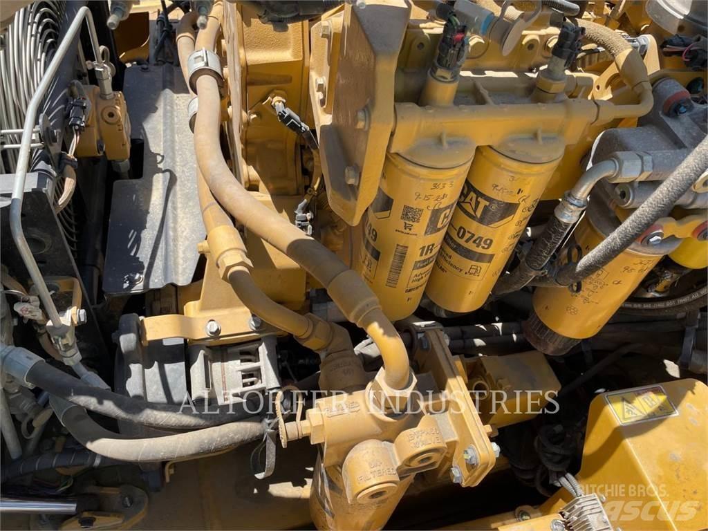 CAT 740B Csuklósdömperek