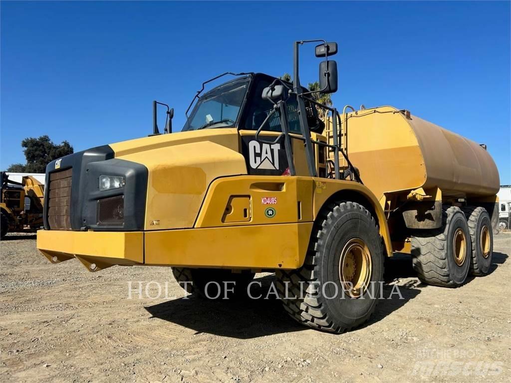 CAT 740B Tartályos teherautók