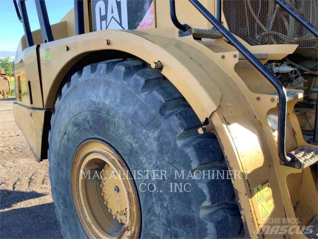 CAT 740B Csuklósdömperek