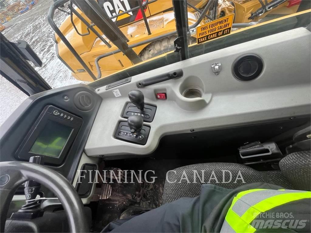 CAT 740B Csuklósdömperek