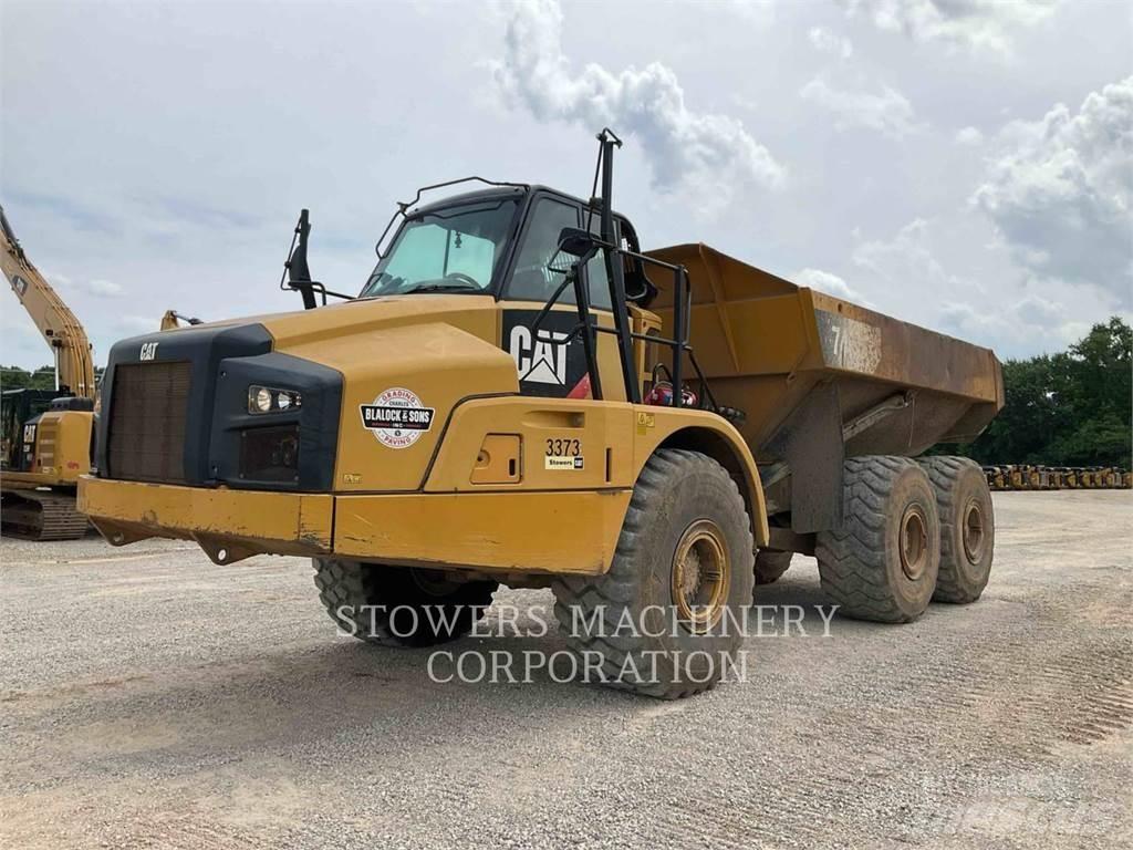 CAT 740B Csuklósdömperek