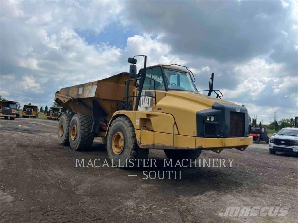 CAT 740B Csuklósdömperek