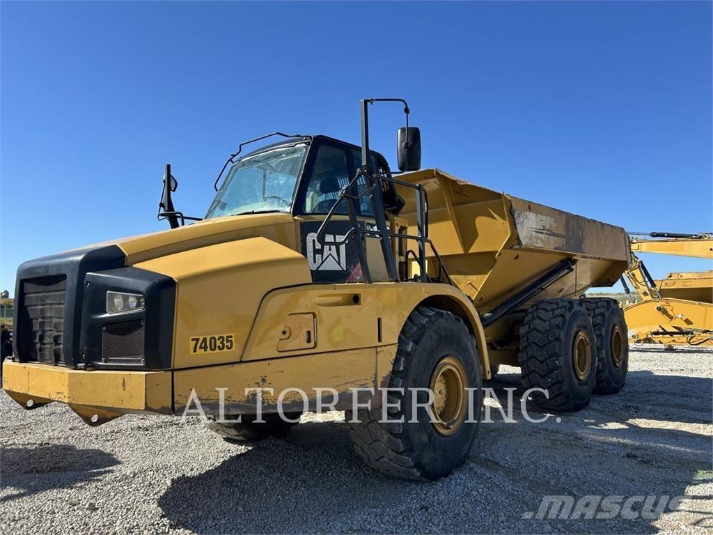 CAT 740B Csuklósdömperek
