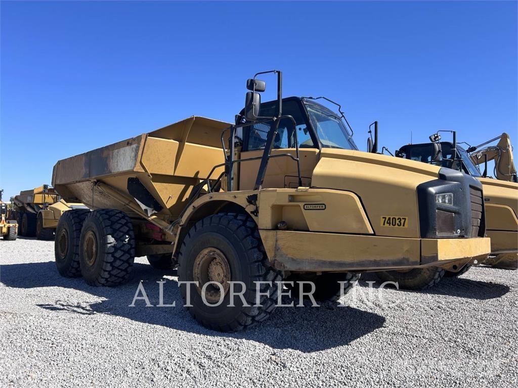 CAT 740B Csuklósdömperek