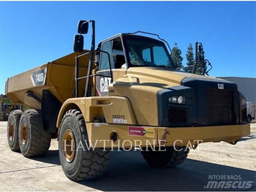 CAT 740B Csuklósdömperek