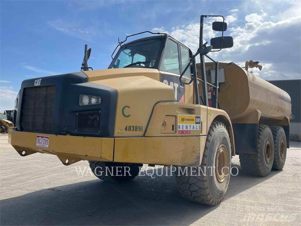 CAT 740B WT Vízszállító teherautók