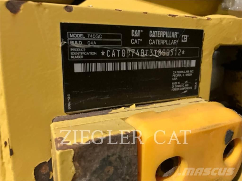 CAT 740GC Csuklósdömperek